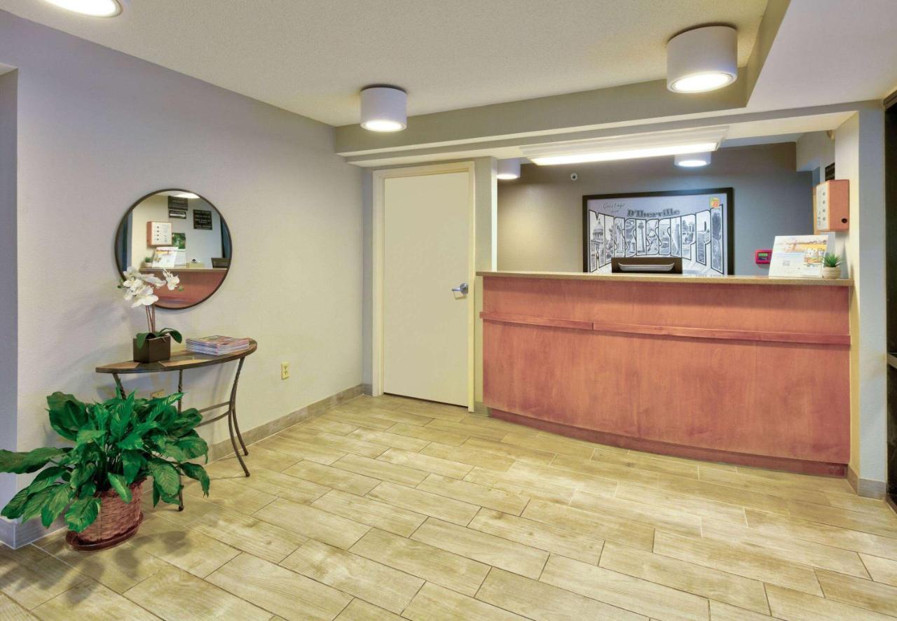 Super 8 By Wyndham Diberville Biloxi Area Exterior foto