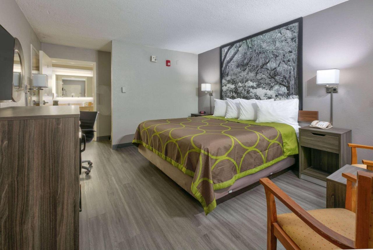 Super 8 By Wyndham Diberville Biloxi Area Exterior foto